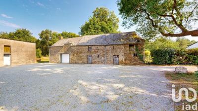 Maison - 300 m² - 12 pièces