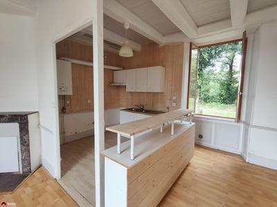 Maison - 90 m² - 3 pièces