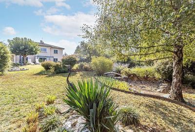 Maison - 226 m² - 6 pièces