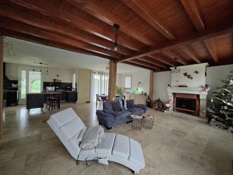 Maison - 140 m² - 5 pièces