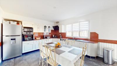 Maison - 150 m² - 5 pièces