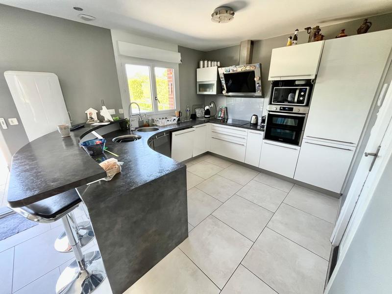 Pavillon - 130 m² - 6 pièces