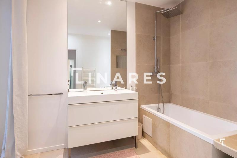 Appartement - 100 m² - 4 pièces