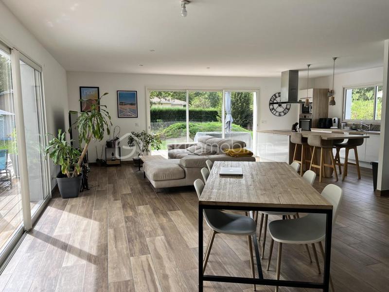 Maison - 130 m² - 4 pièces