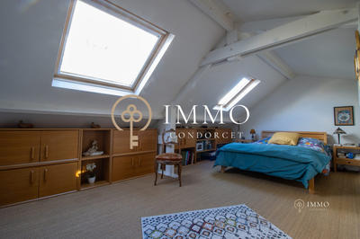 Maison - 196 m² - 8 pièces