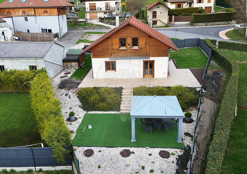 Maison - 108 m² - 5 pièces