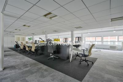 Bureau - 3 258 m²