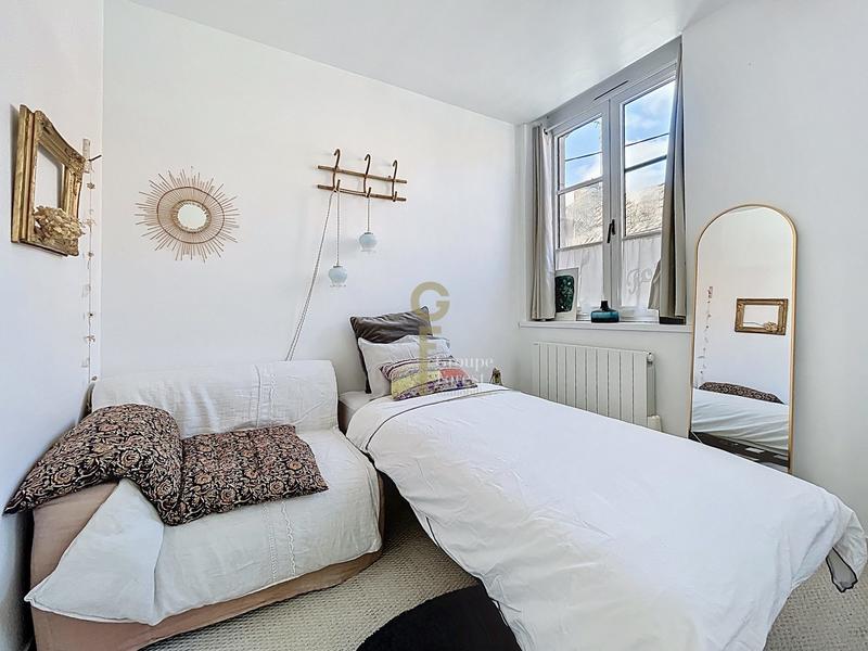 Maison - 184 m² - 8 pièces