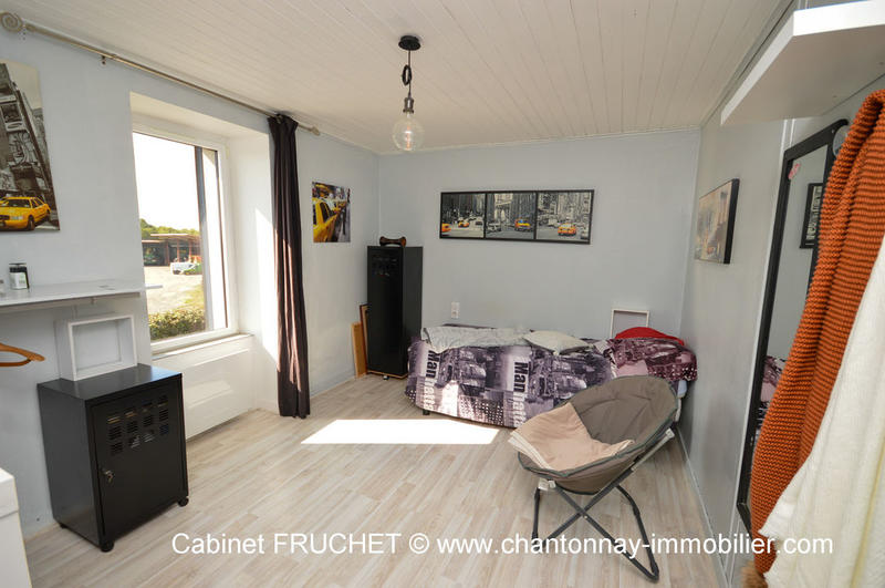 Maison - 232 m² - 6 pièces