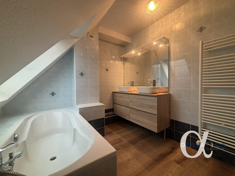 Appartement - 107 m² - 4 pièces