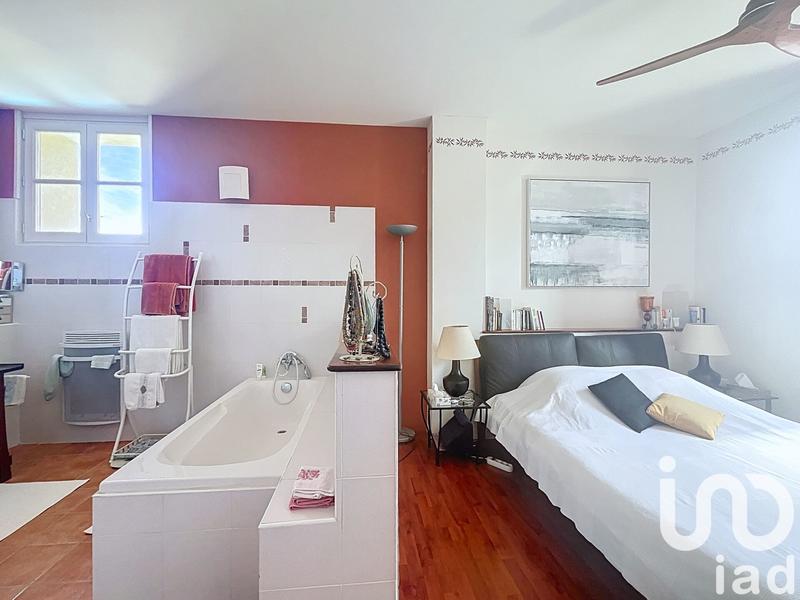 Maison - 217 m² - 8 pièces