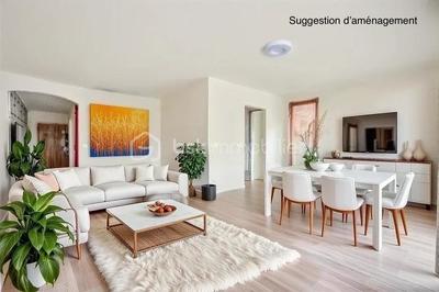 Appartement - 99 m² - 3 pièces