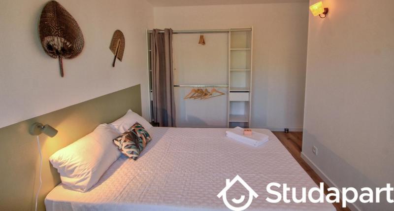 Chambre - 9 m² - 1 pièce