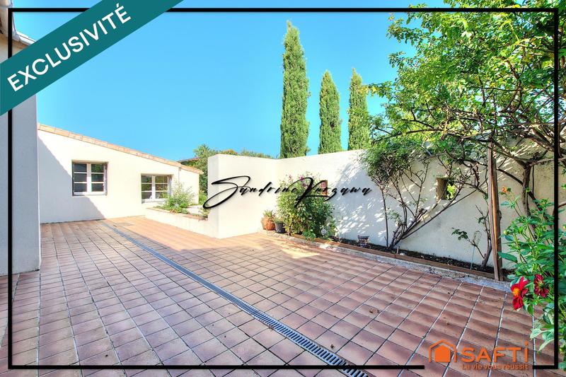 Maison - 279 m² - 12 pièces