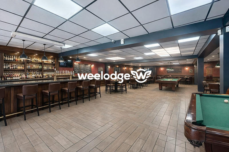 Fonds de commerce - Local commercial - 360 m²