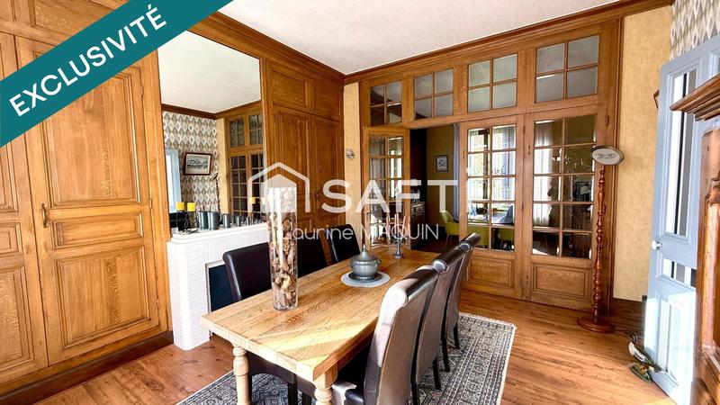 Maison - 250 m² - 10 pièces