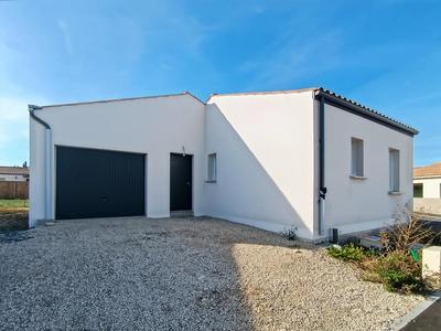 Maison - 90 m² - 3 pièces