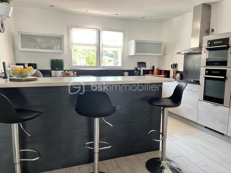 Villa - 210 m² - 6 pièces