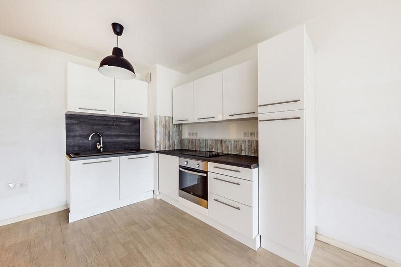 Appartement - 93 m² - 4 pièces