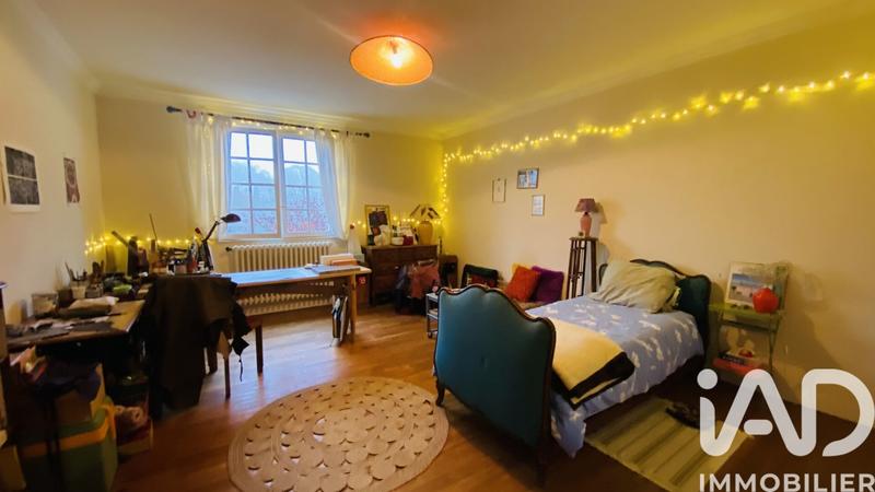 Maison - 305 m² - 10 pièces