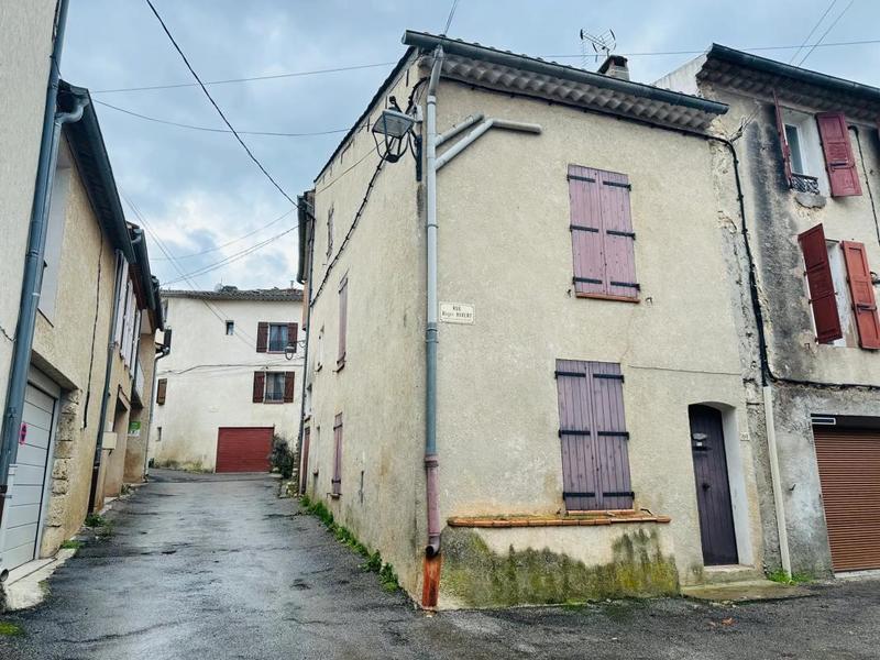 Maison de village - 87 m² - 4 pièces