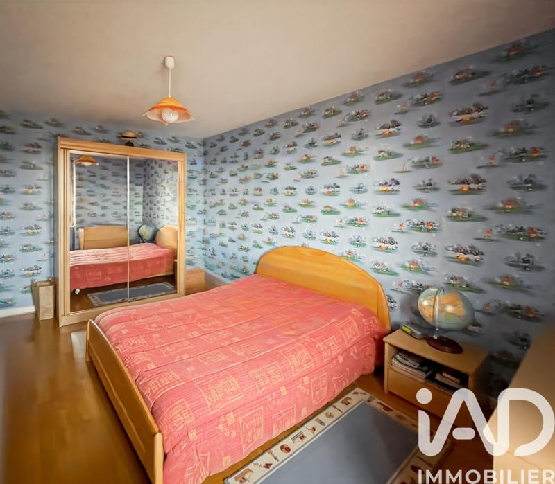 Maison - 180 m² - 7 pièces