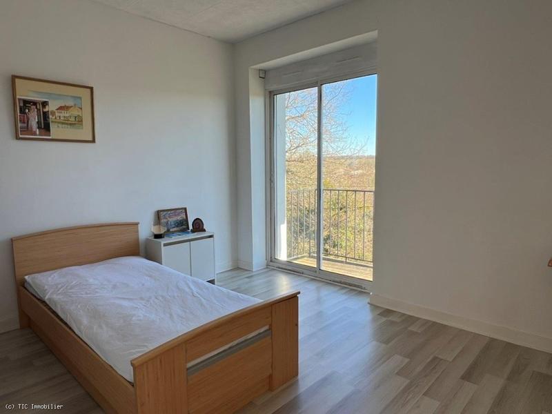 Demeure - 205 m² - 6 pièces