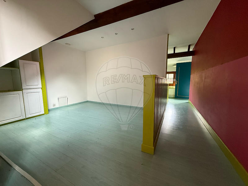 Maison - 180 m² - 8 pièces