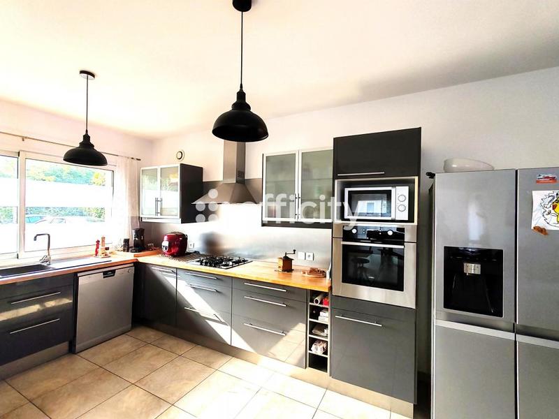 Maison - 190 m² - 6 pièces