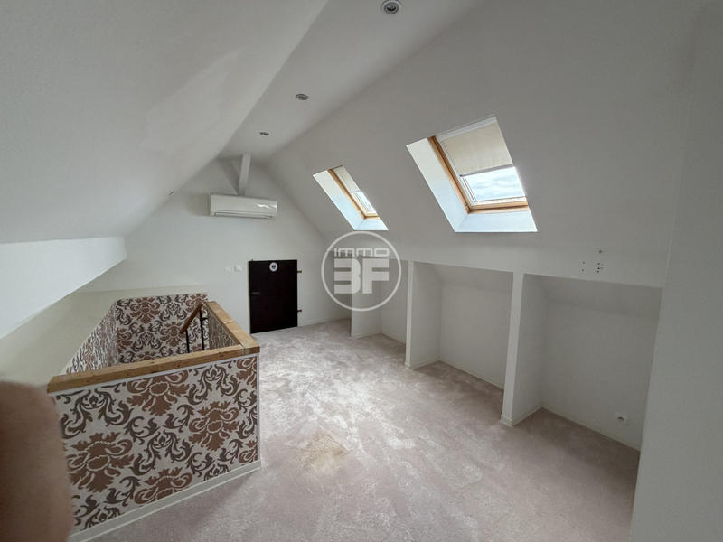 Appartement - 125 m² - 5 pièces