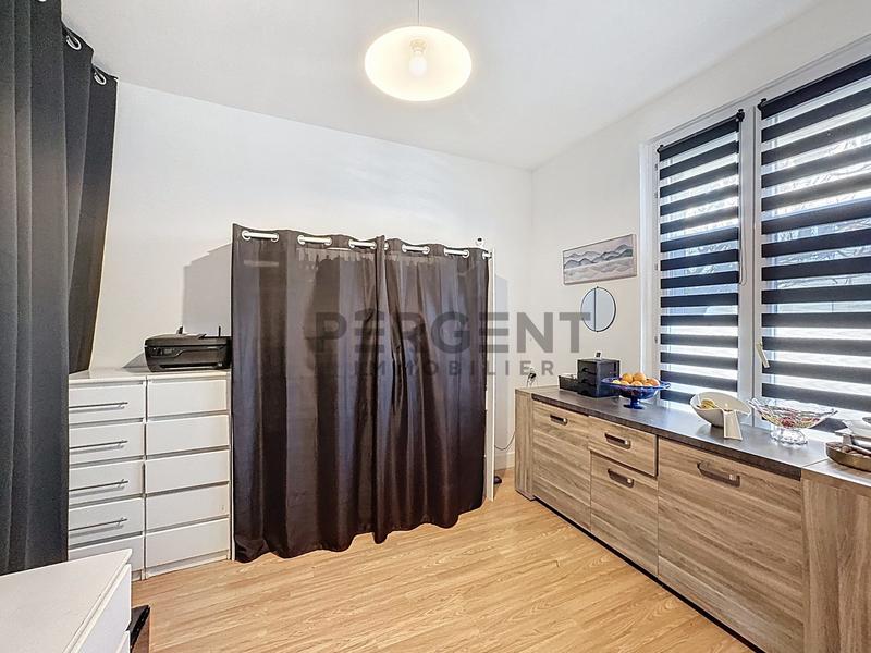 Maison - 211 m² - 10 pièces