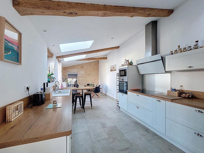 Maison - 138 m² - 8 pièces