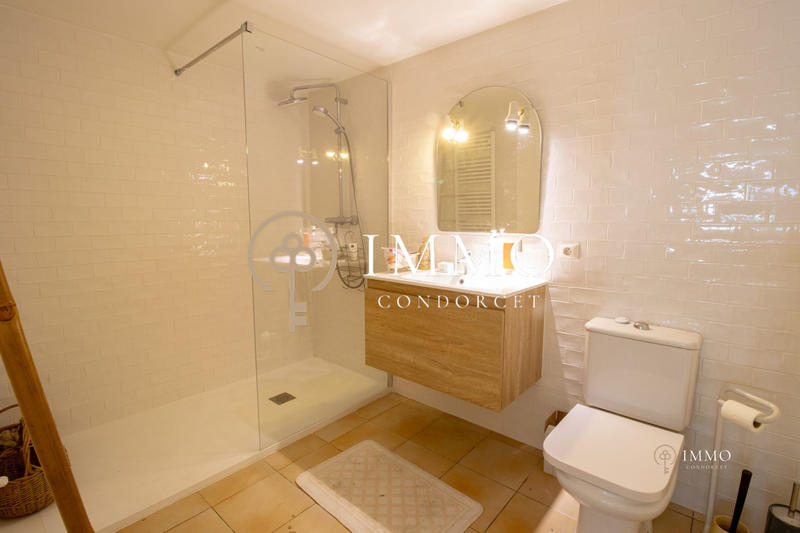 Maison - 280 m² - 7 pièces