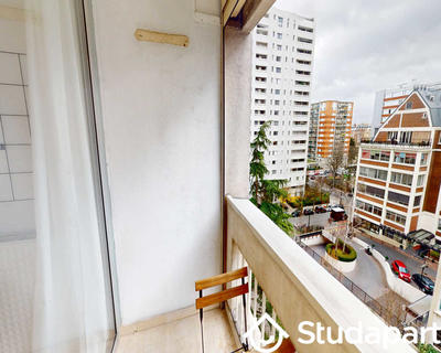 Chambre - 100 m² - 1 pièce