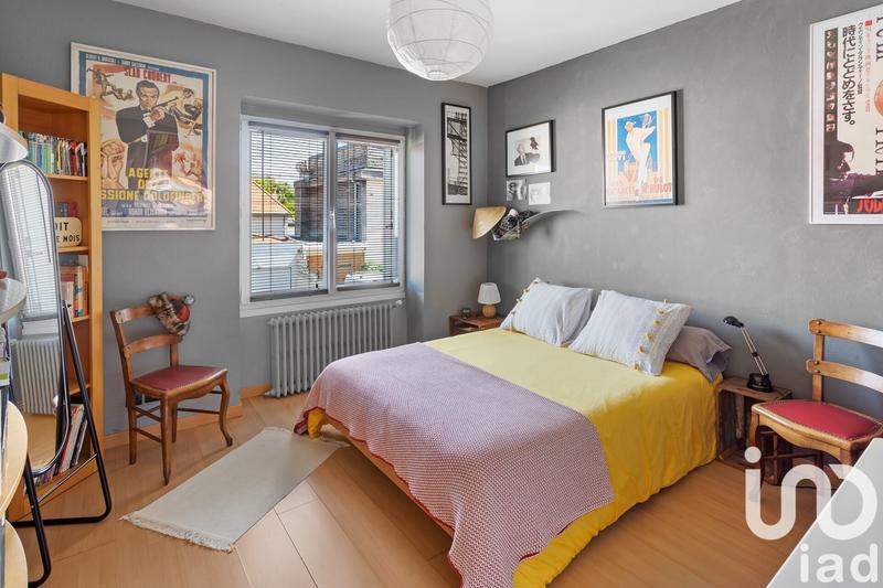 Maison - 168 m² - 8 pièces