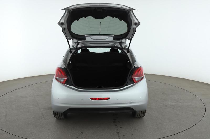 Peugeot 208 1.2 PureTech Feline 5p 110 ch