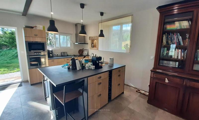 Maison - 140 m² - 4 pièces