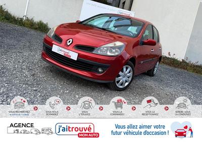 Renault Clio III 1.6 16v 88cv* 145000km*Ct Révision Kit Distribution*Véhicule Sous Garantie*100 Points de Contrôles*CarteGrise Moitié prix (Véhicule plus 10 ans)*Pneus 4 saisons ("M+S")*Climatisation*Fixation Isofix*Autoradio Cd/Mp3 Prise aux/Usb Bluetoot