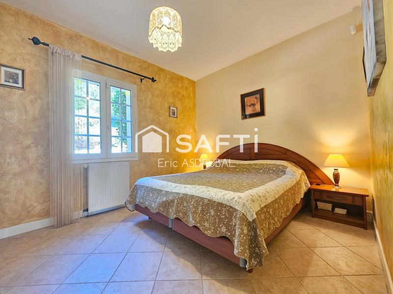 Maison - 200 m² - 6 pièces