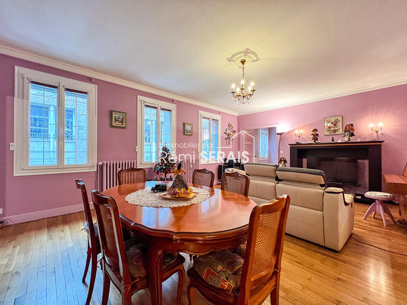 Appartement - 140 m² - 5 pièces