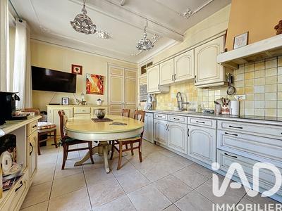 Appartement - 144 m² - 4 pièces