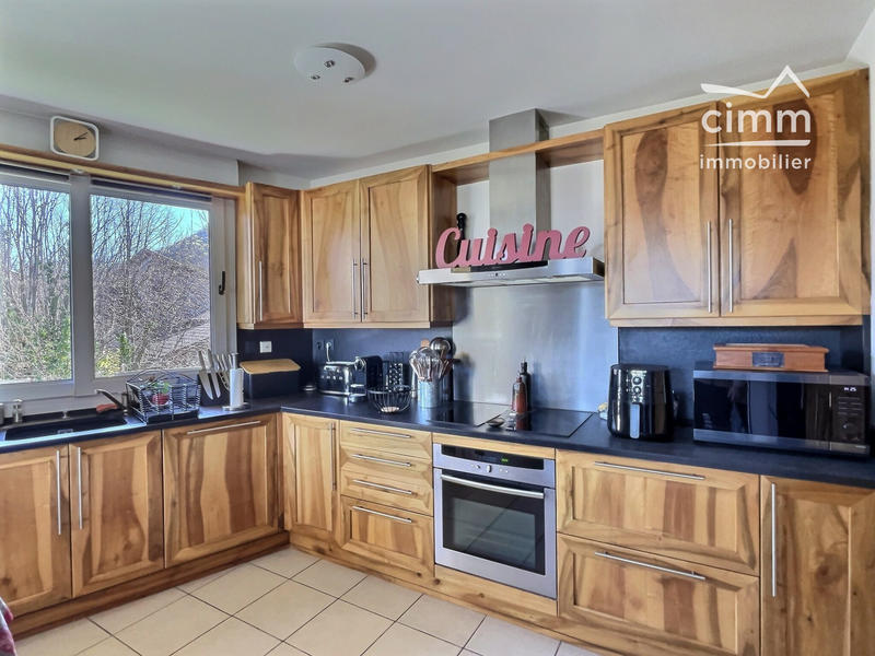 Appartement - 105 m² - 4 pièces