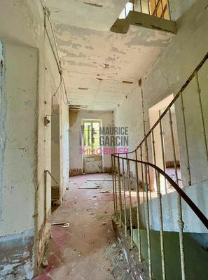 Maison - 180 m² - 8 pièces