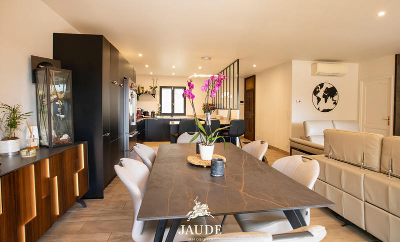 Maison - 150 m² - 6 pièces