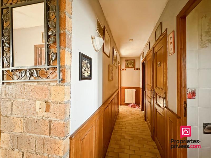 Maison - 157 m² - 9 pièces