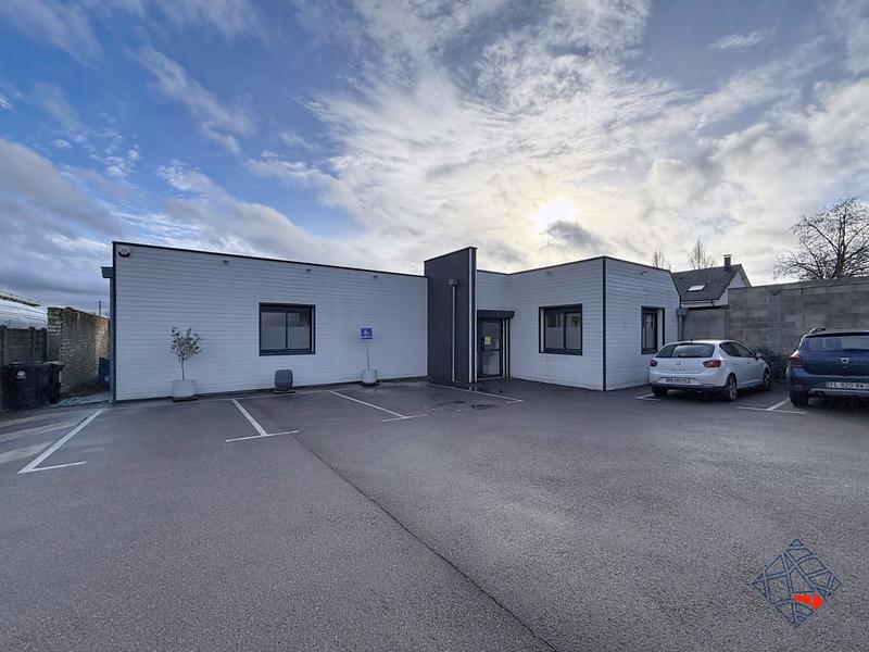 Local d'activités - 150 m² - 6 pièces