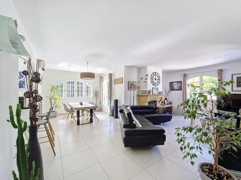 Maison - 170 m² - 6 pièces