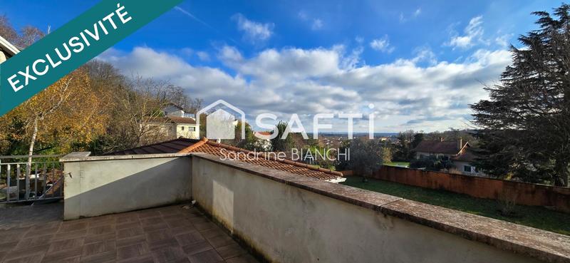 Maison - 192 m² - 6 pièces