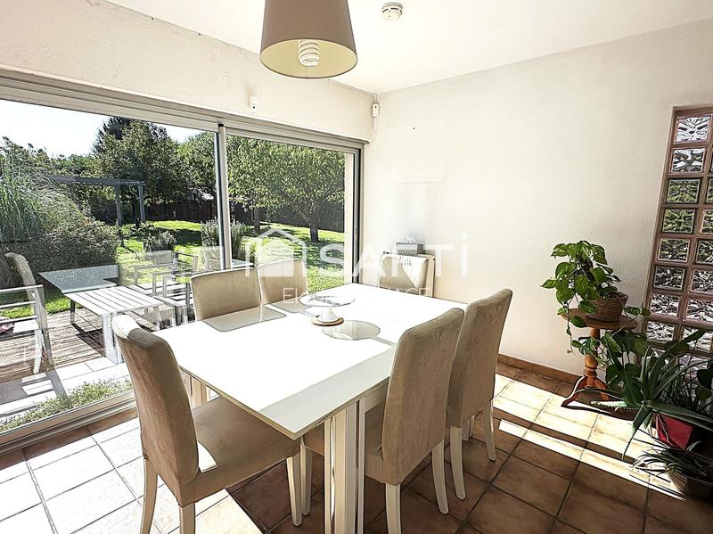 Maison - 166 m² - 6 pièces