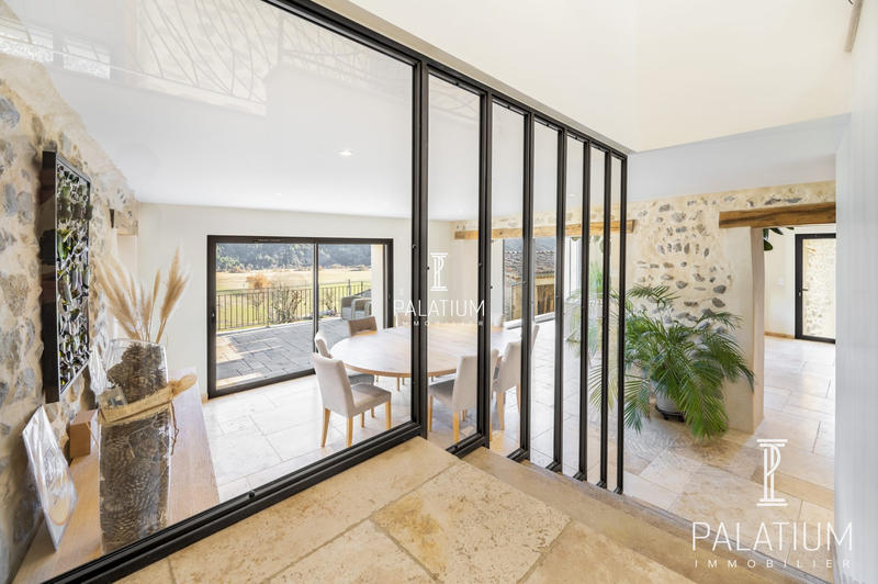 Mas - 243 m² - 6 pièces